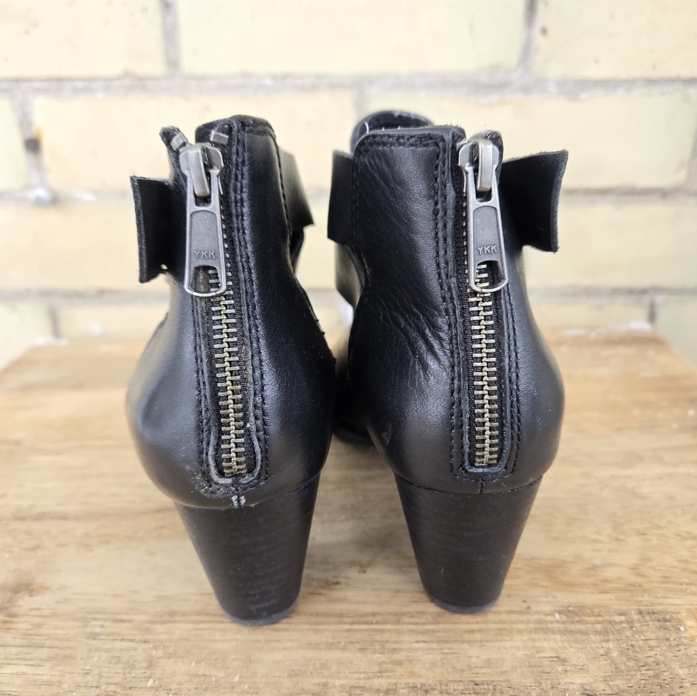 Vionic Rory Boots - Picture 5 of 10